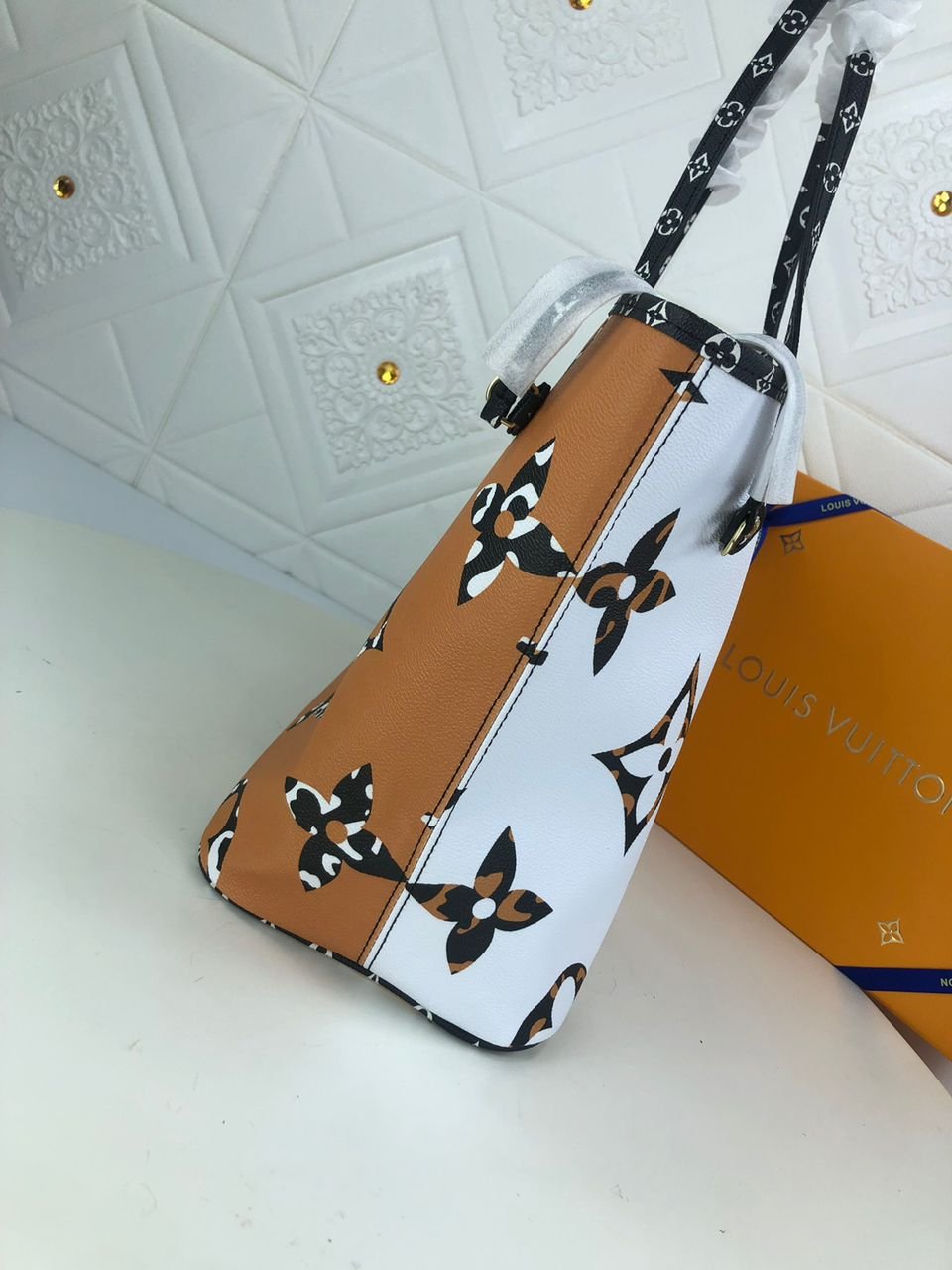 Louis Vuitton Neverfull MM Monogram Empreinte 31cm White/Orange