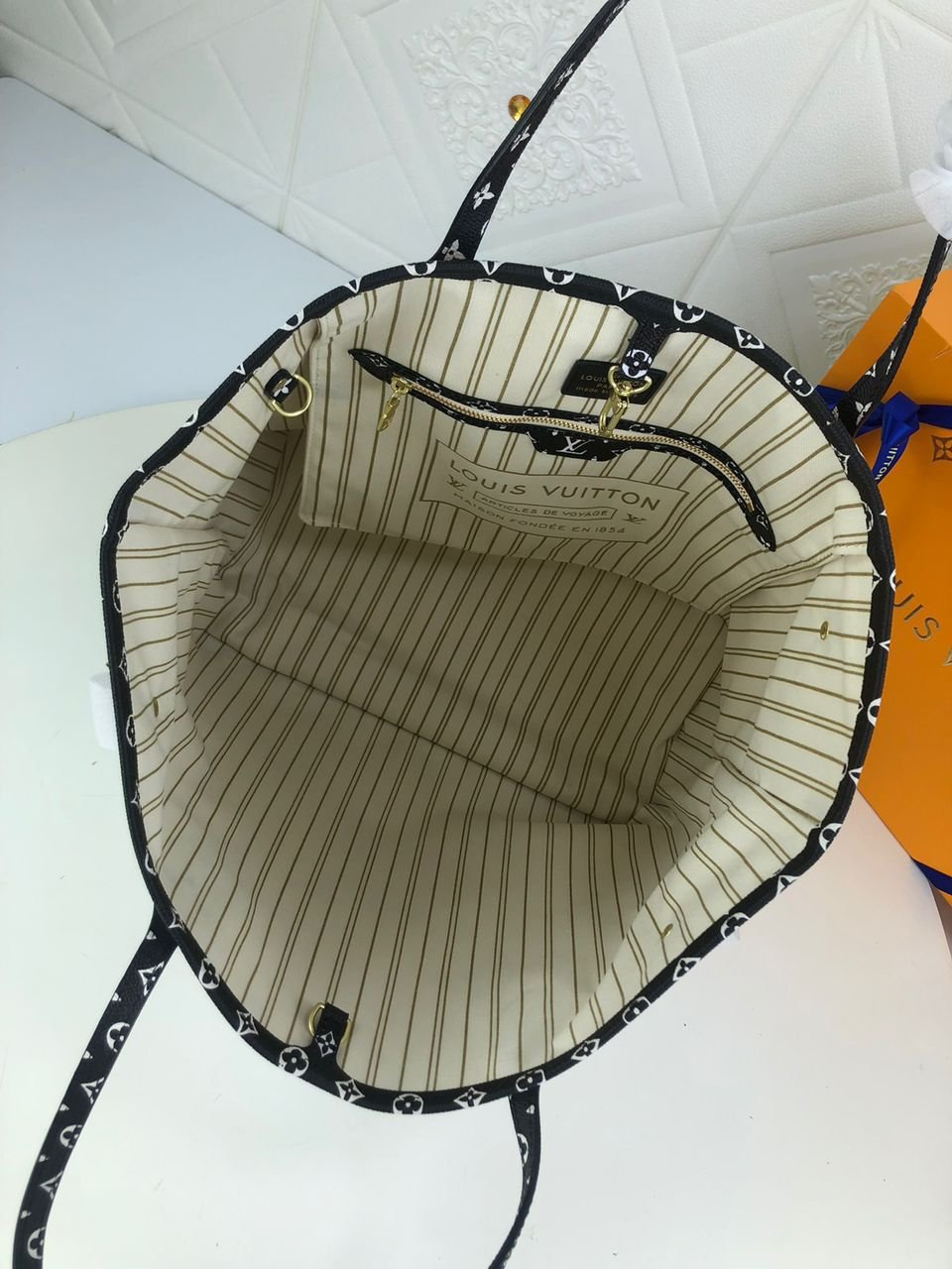 Louis Vuitton Neverfull MM Monogram Empreinte 31cm White/Orange