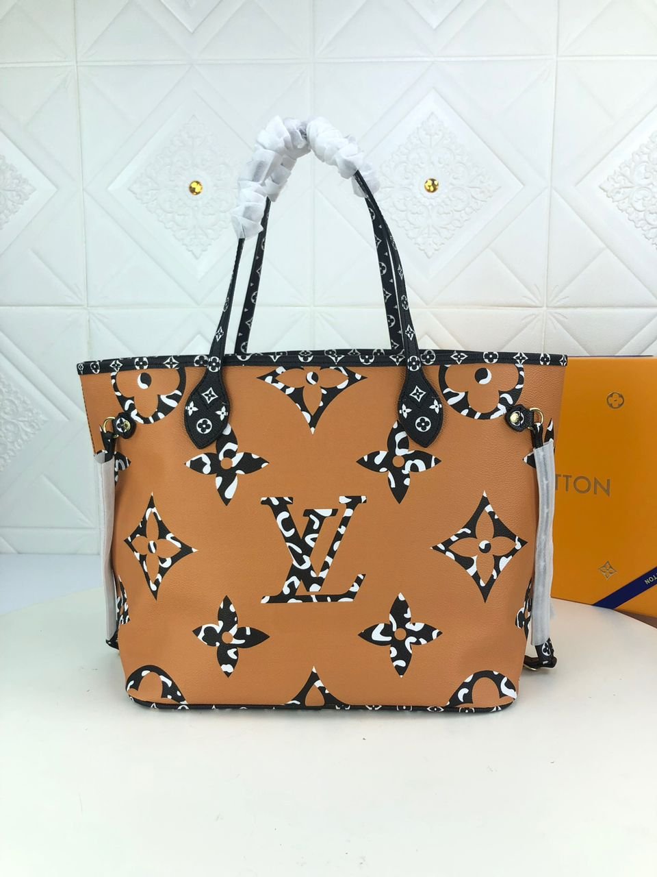 Louis Vuitton Neverfull MM Monogram Empreinte 31cm White/Orange