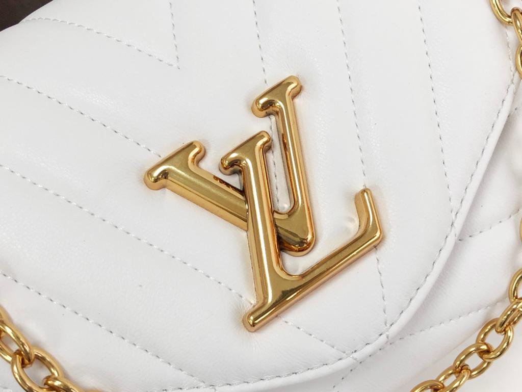 Louis Vuitton New Wave Chain Bag 24cm White