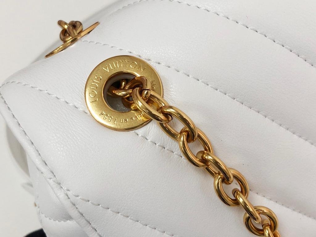 Louis Vuitton New Wave Chain Bag 24cm White