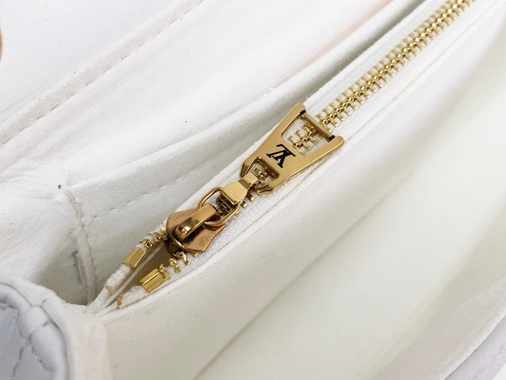 Louis Vuitton New Wave Chain Bag 24cm White