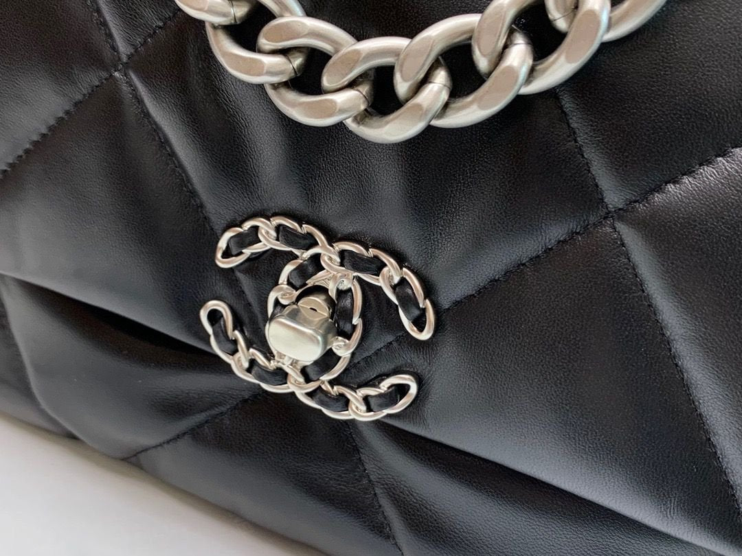 Chanel Flap Bag Classic 26cm Black