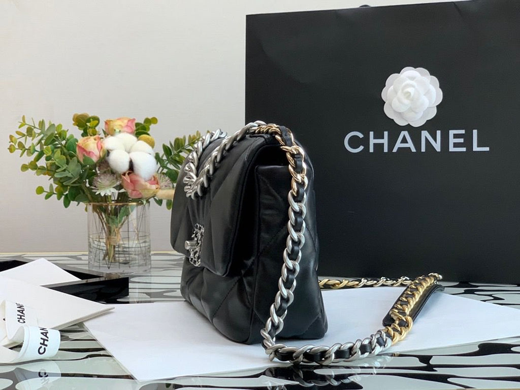 Chanel Flap Bag Classic 26cm Black