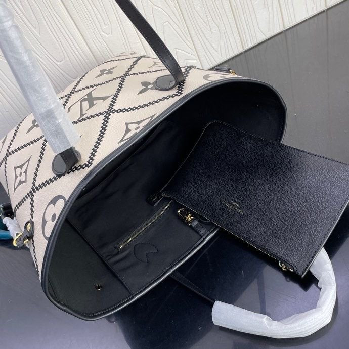 Louis Vuitton Neverfull MM M46039 31cm Cream Beige/Black