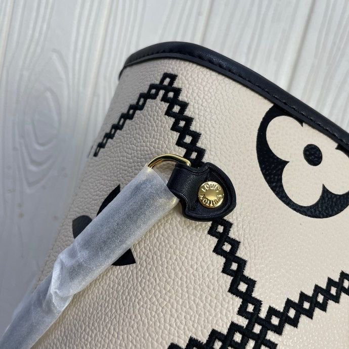Louis Vuitton Neverfull MM M46039 31cm Cream Beige/Black