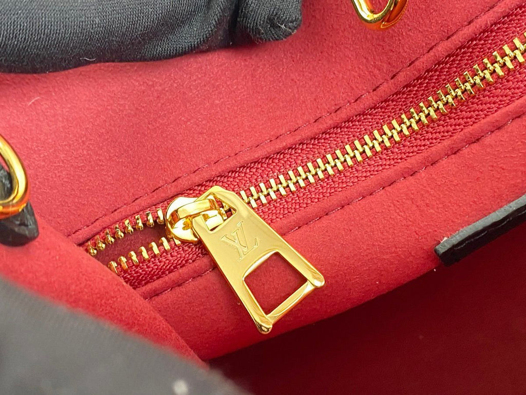 Louis Vuitton Handle Bag 25cm Black