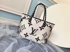 Louis Vuitton Neverfull MM Tote Bag 32cm Monogram Jungle Canvas Spring/Summer Collection M44716 Ivoire