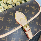 Louis Vuitton M45985 Diane 25cm Brown