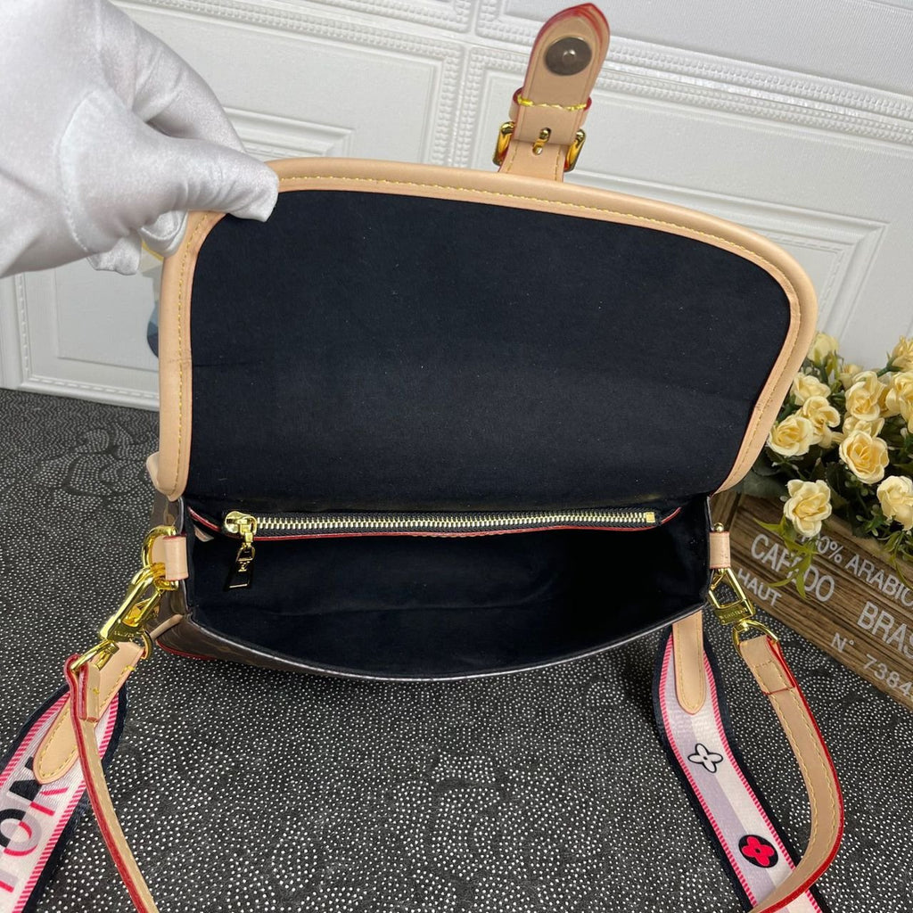 Louis Vuitton M45985 Diane 25cm Brown