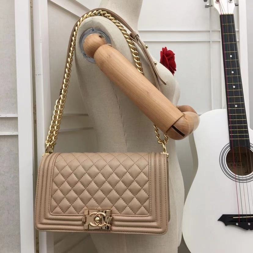 Chanel Medium Classic Flapbag 25cm
