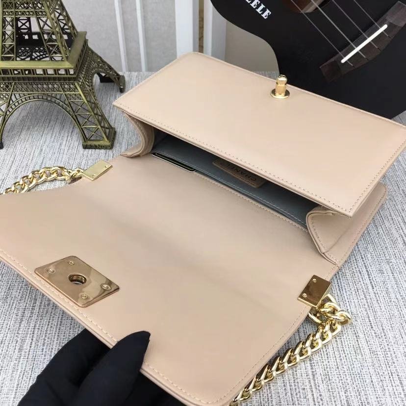 Chanel Medium Classic Flapbag 25cm