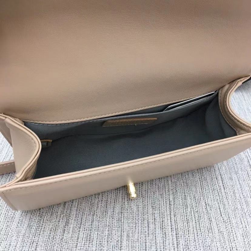 Chanel Medium Classic Flapbag 25cm