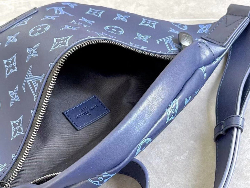 Louis Vuitton Discovery Bag 20cm Monogram Seal Cowhide Canvas Spring/Summer Collection M45729, Navy Blue