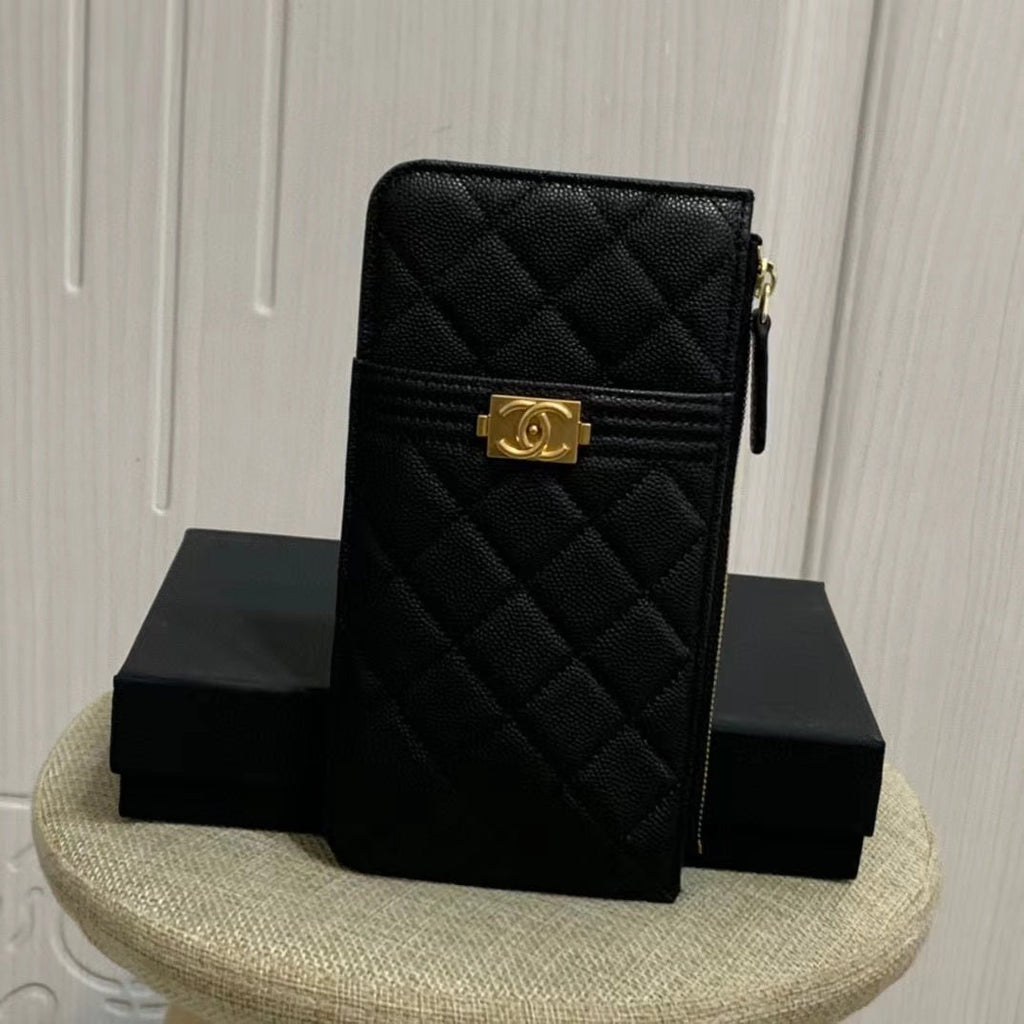 Chanel Coco Clutch Bag 19cm Gold Toned Hardware CC