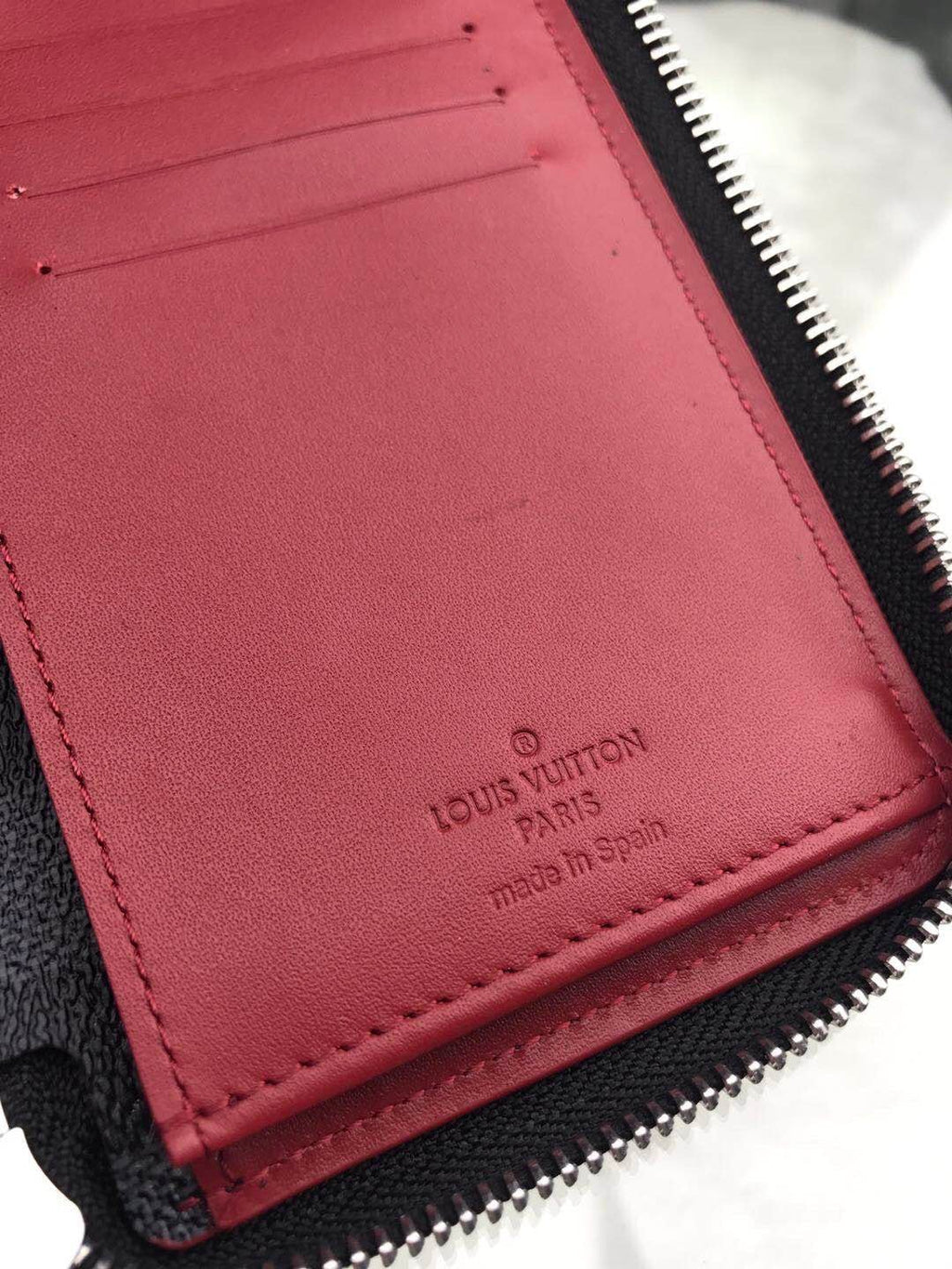 Louis Vuitton Zippy Vertical Wallet 20cm