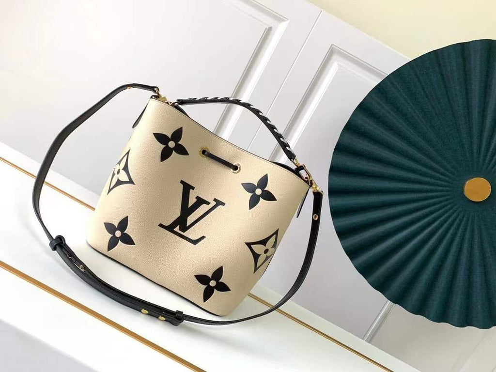 LV Crafty Neoneo Mm Bucket Bag