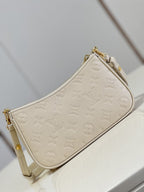 Louis Vuitton M80349 Easy Pouch On Strap 19cm