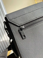 Louis Vuitton M57080 Messenger 28cm