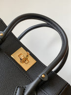 Louis Vuitton M57728 On My Side PM 30cm Black