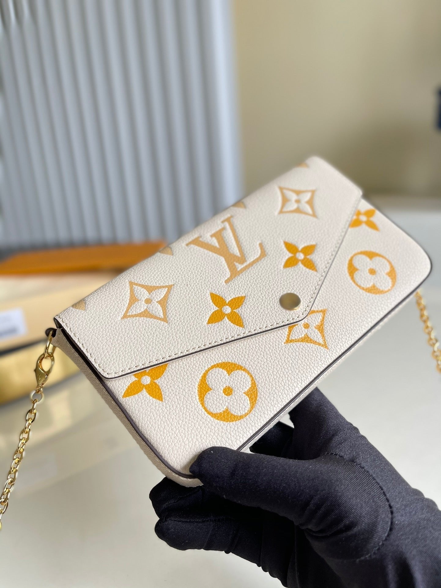 Louis Vuitton Vitorine Wallet 21cm White