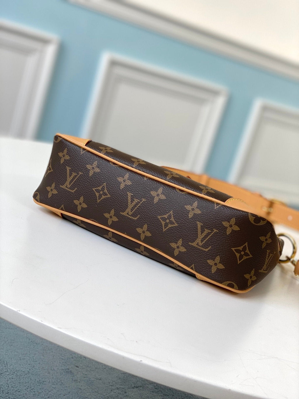 Louis Vuitton Crossbody 31cm Brown
