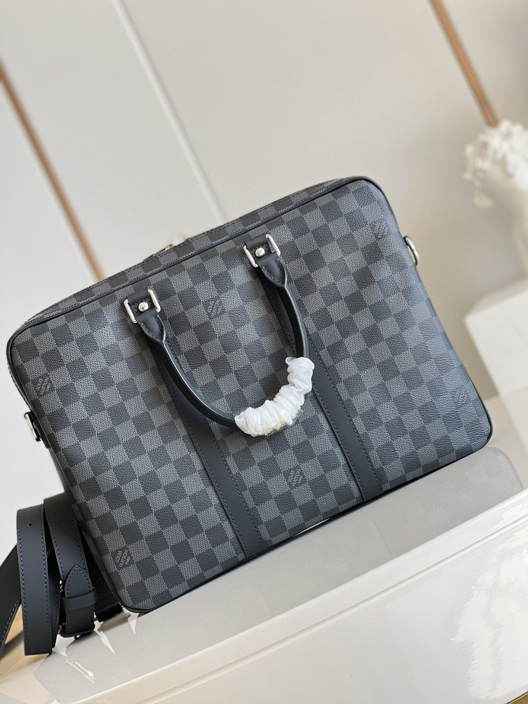 Louis Vuitton Porte Documents Voyage PM 35cm
