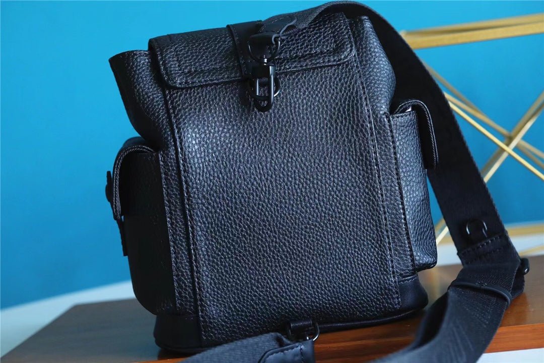 Louis Vuitton Christopher XS 20cm Black