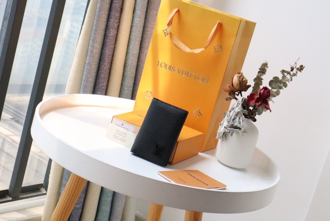 Louis Vuitton Wallet 8cm Black