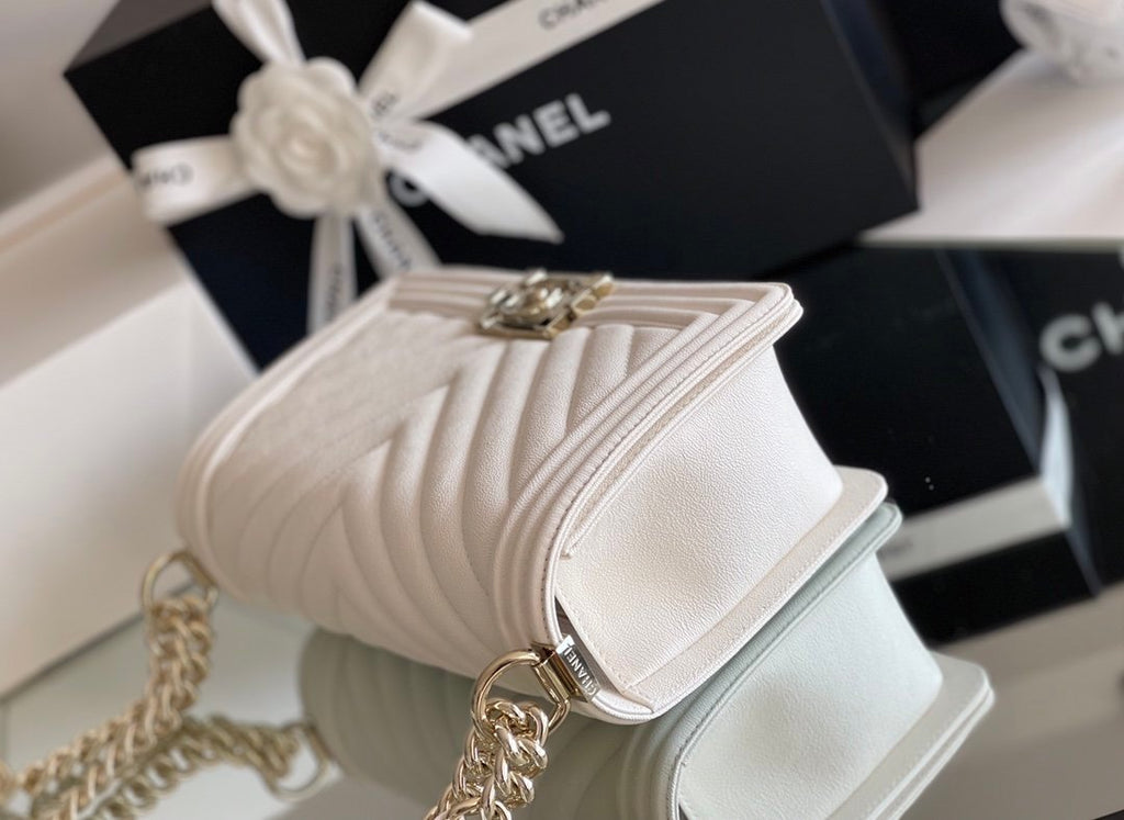Chanel Medium Classic Flapbag 25cm White