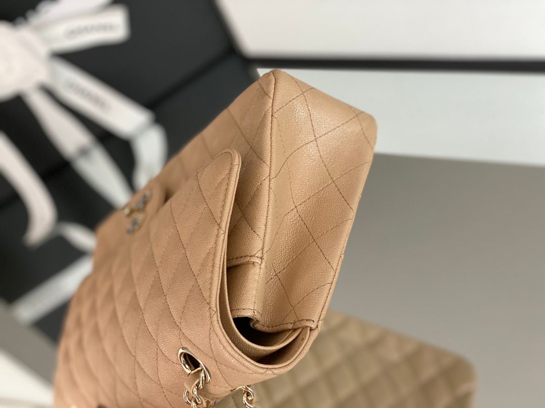 Chanel Classic Flapbag Gold Hardware 26cm