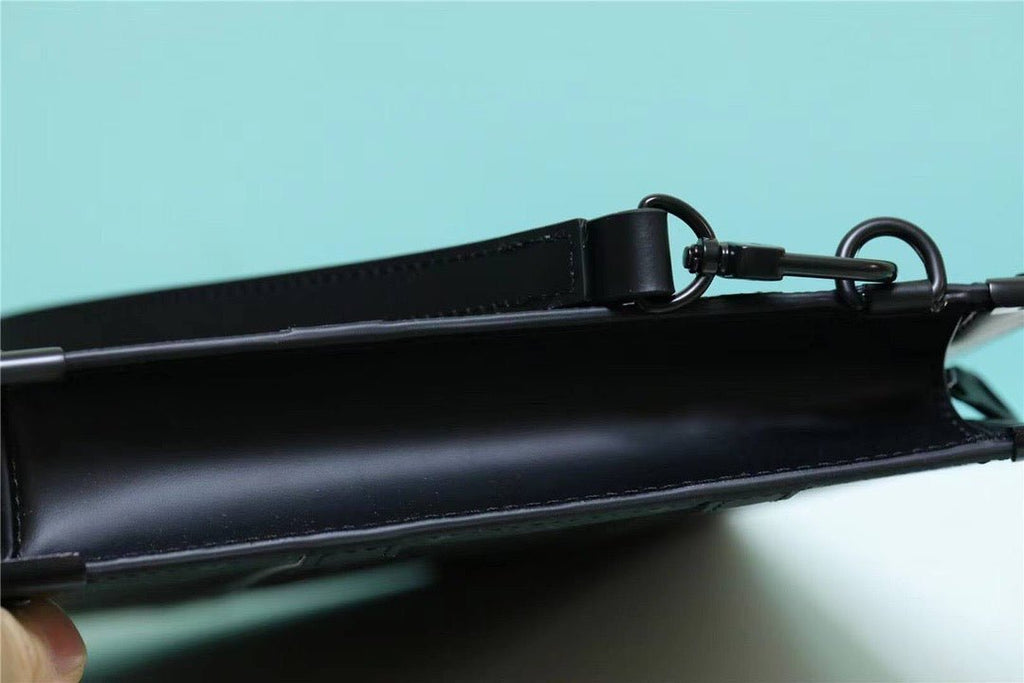 Louis Vuitton Trunk Pouch Monogram Eclipse Canvas Black For Men, Men’s Wallet 28cm LV M45937
