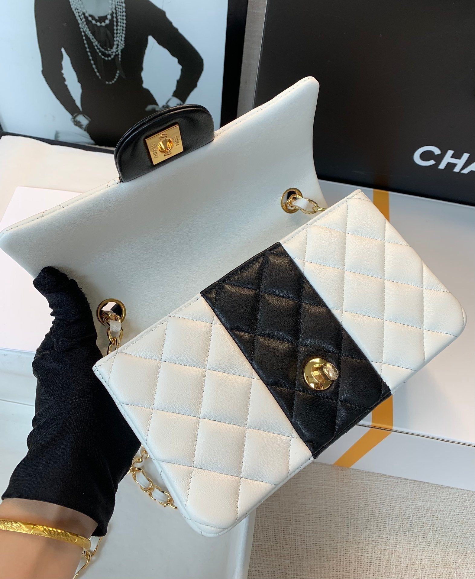 Chanel Mini Flap Bag 20cm White