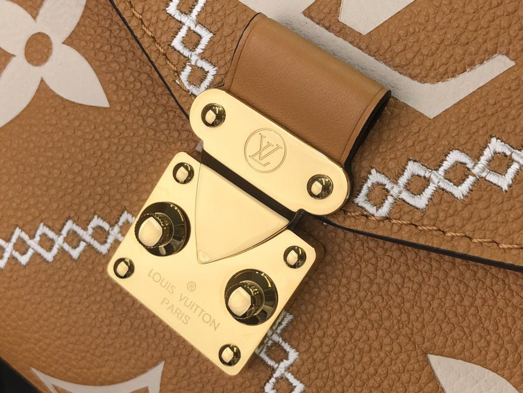 Louis Vuitton M46028 Pochette Metis 25cm Brown
