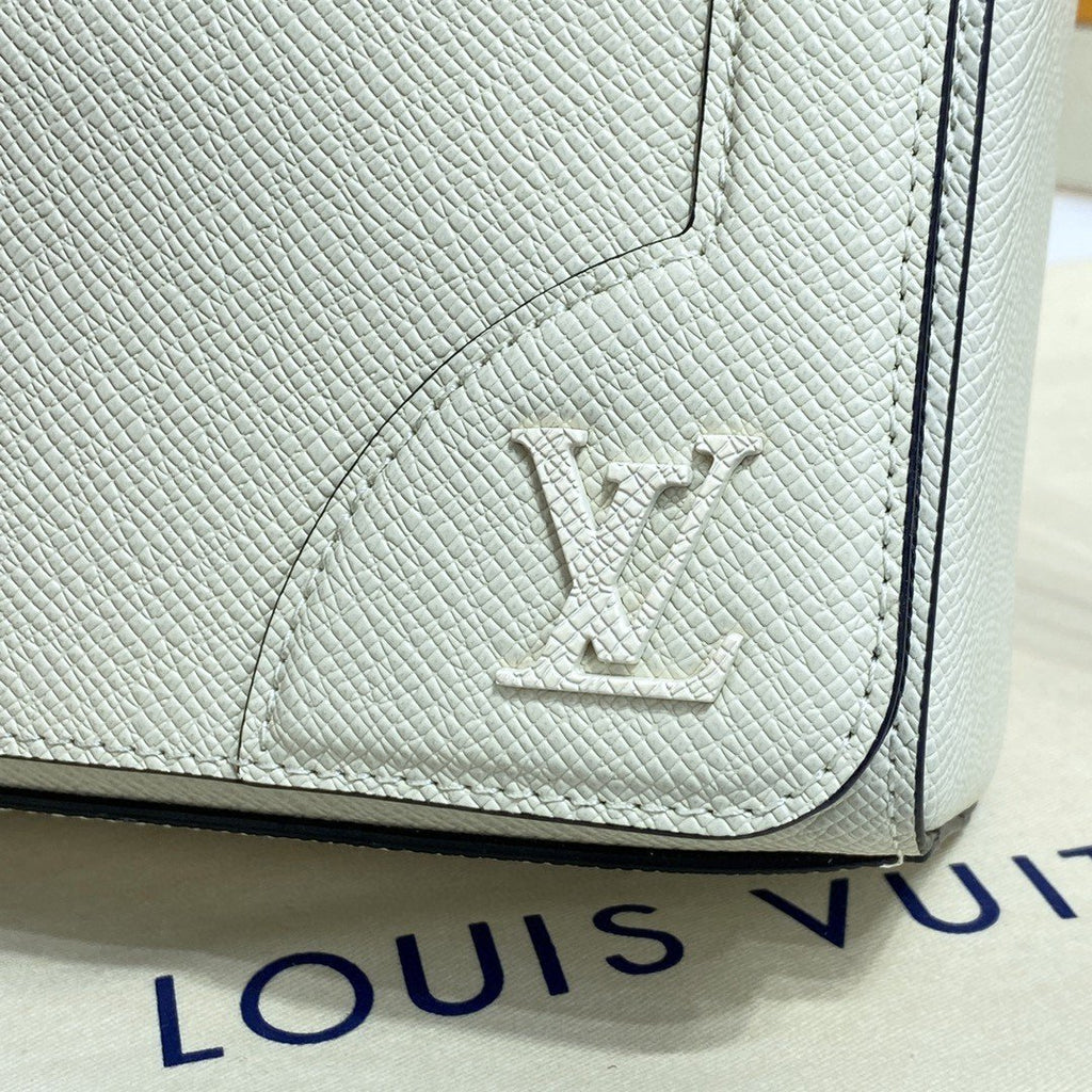 Louis Vuitton New Flap Messenger 29cm