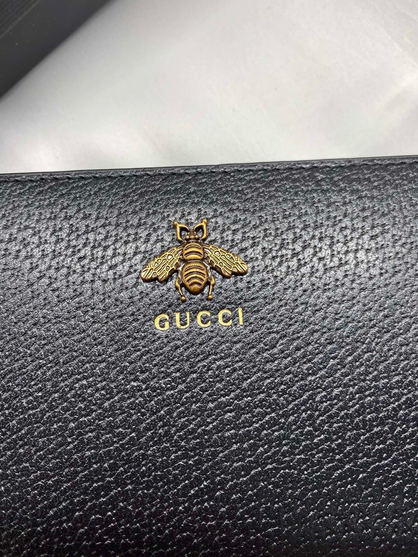 Bee Detailed Hammered Leather Black Clutch 19cm