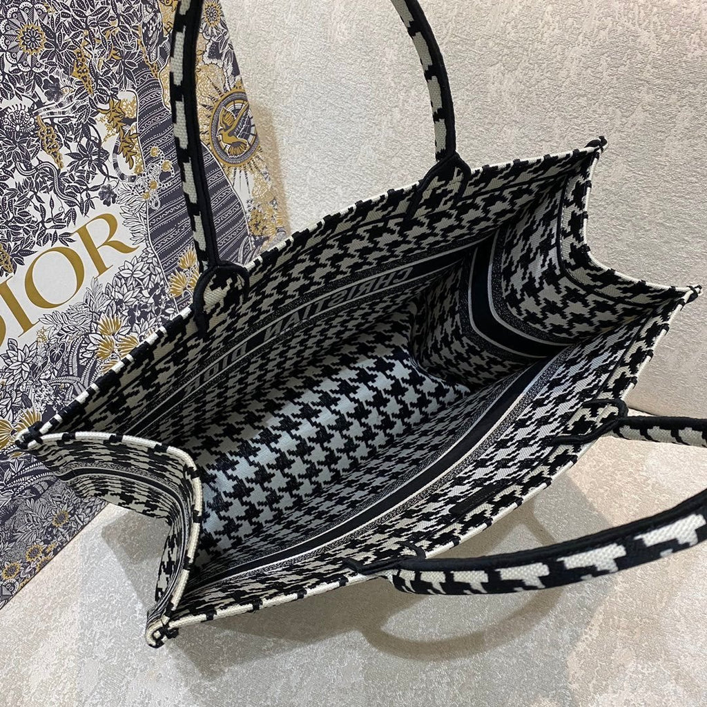 Christian Dior Book Tote Bag 42 cm Black/White