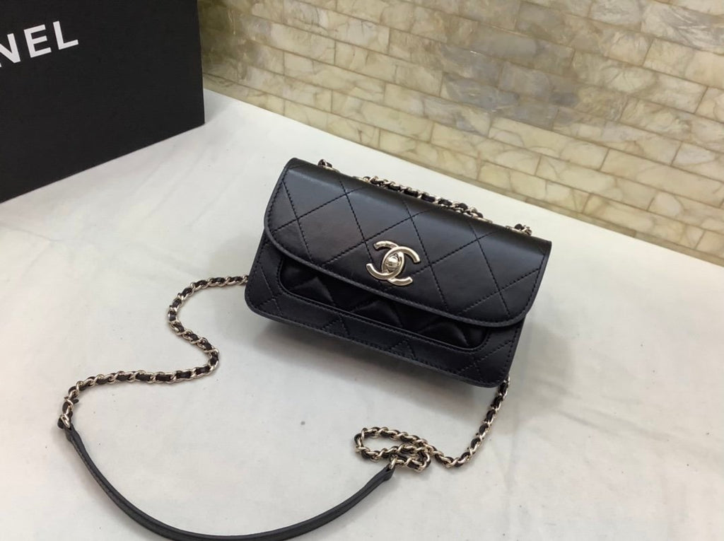 Chanel Flap Bag Mini 19cm Black