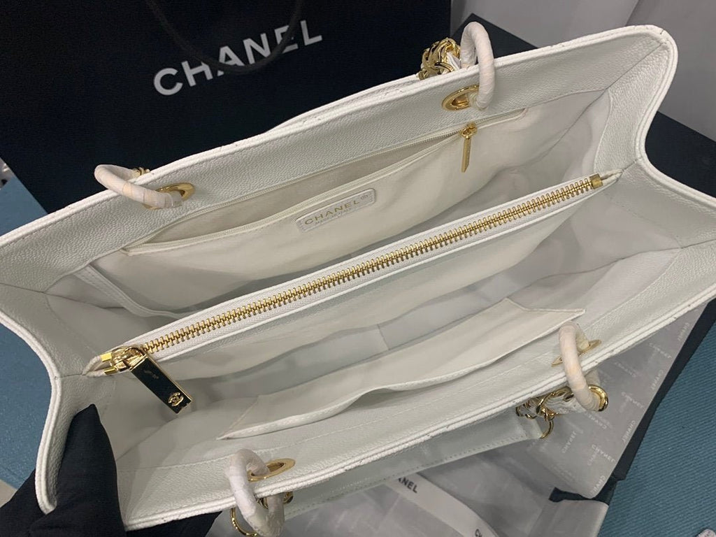 Chanel Tote Bag Spring Collection Gold Hardware 33cm White