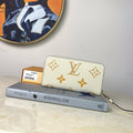 Louis Vuitton Zippy Wallet 20cm White