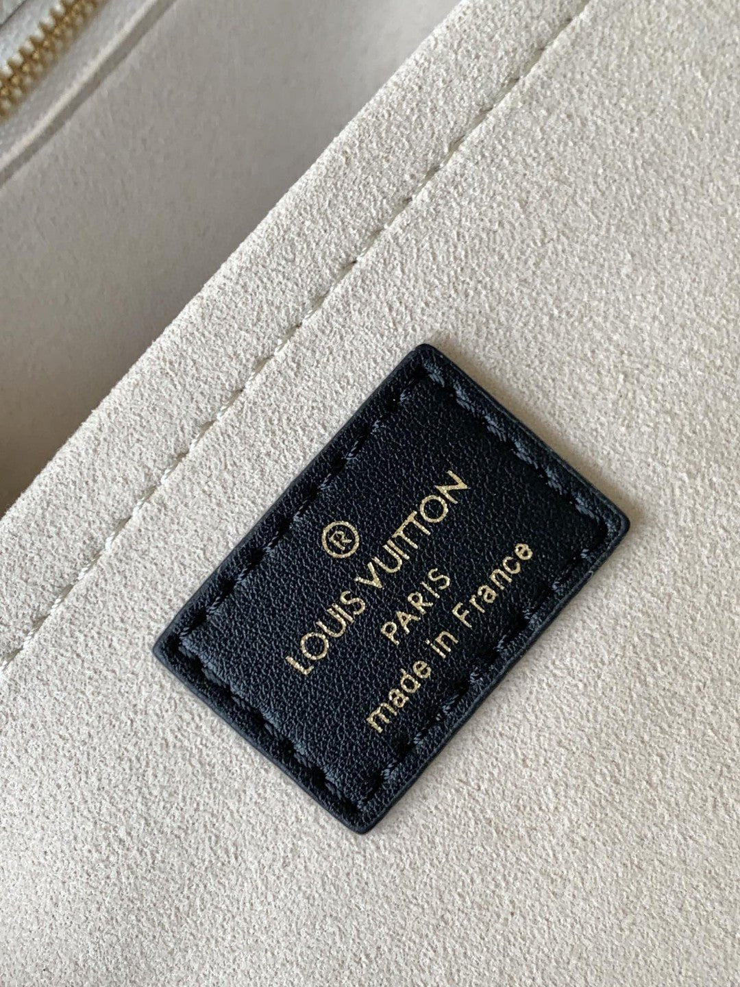 Louis Vuitton M57728 On My Side PM 30cm Red