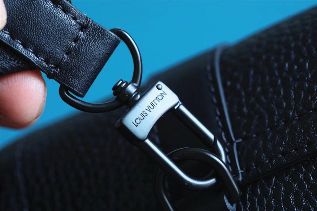 Louis Vuitton Christopher XS 20cm Black