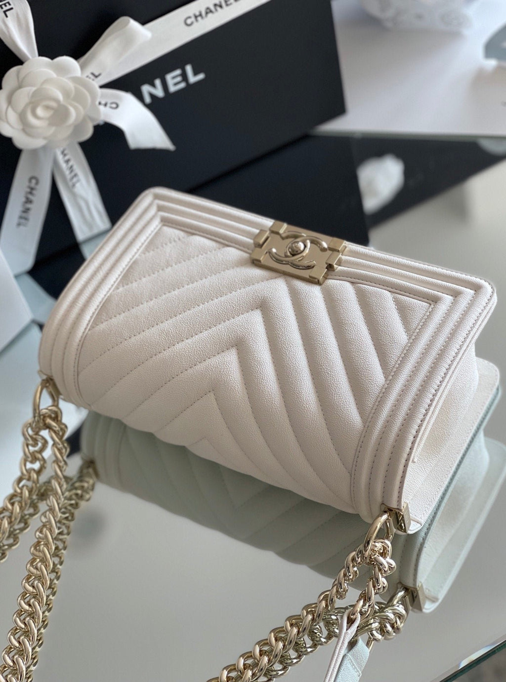 Chanel Medium Classic Flapbag 25cm White