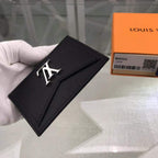 Louis Vuitton Lockme Wallet 11cm Black