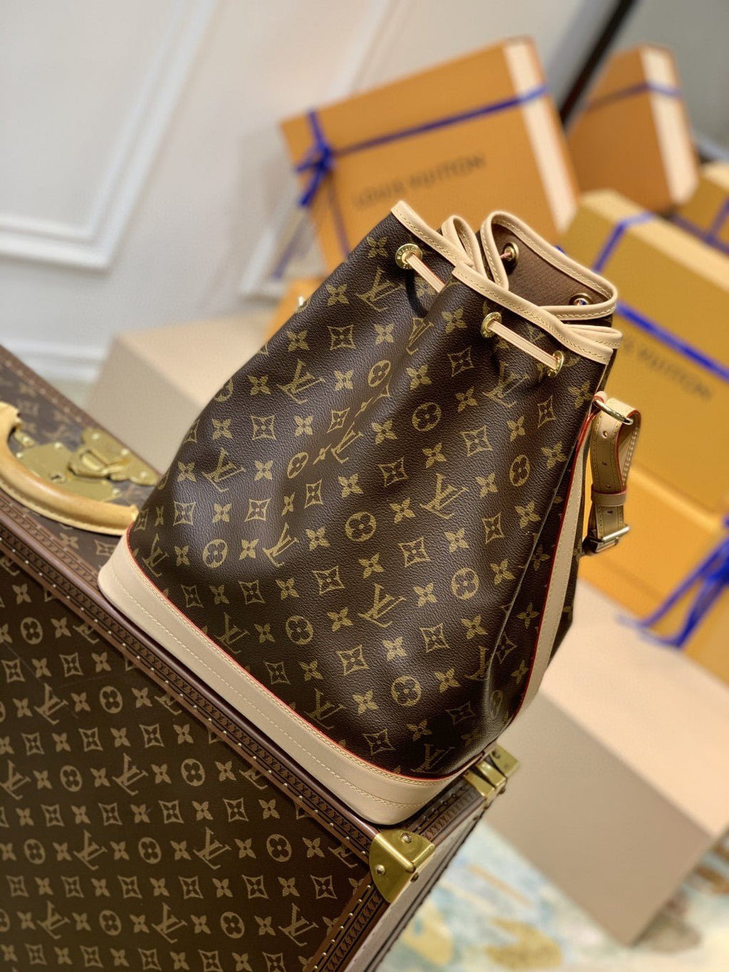 Louis Vuitton M42224 Nóe 28cm Brown