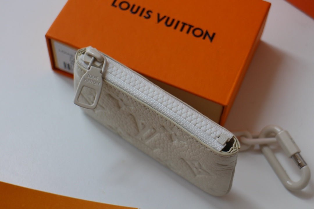 Louis Vuitton Clutch 13cm White