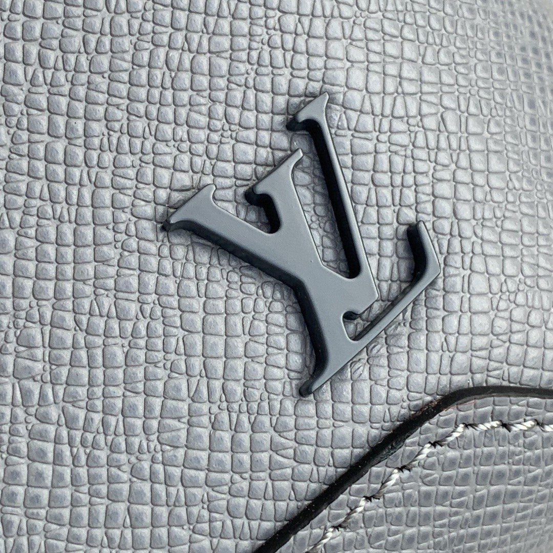 Louis Vuitton Avenue Sling Bag 31cm
