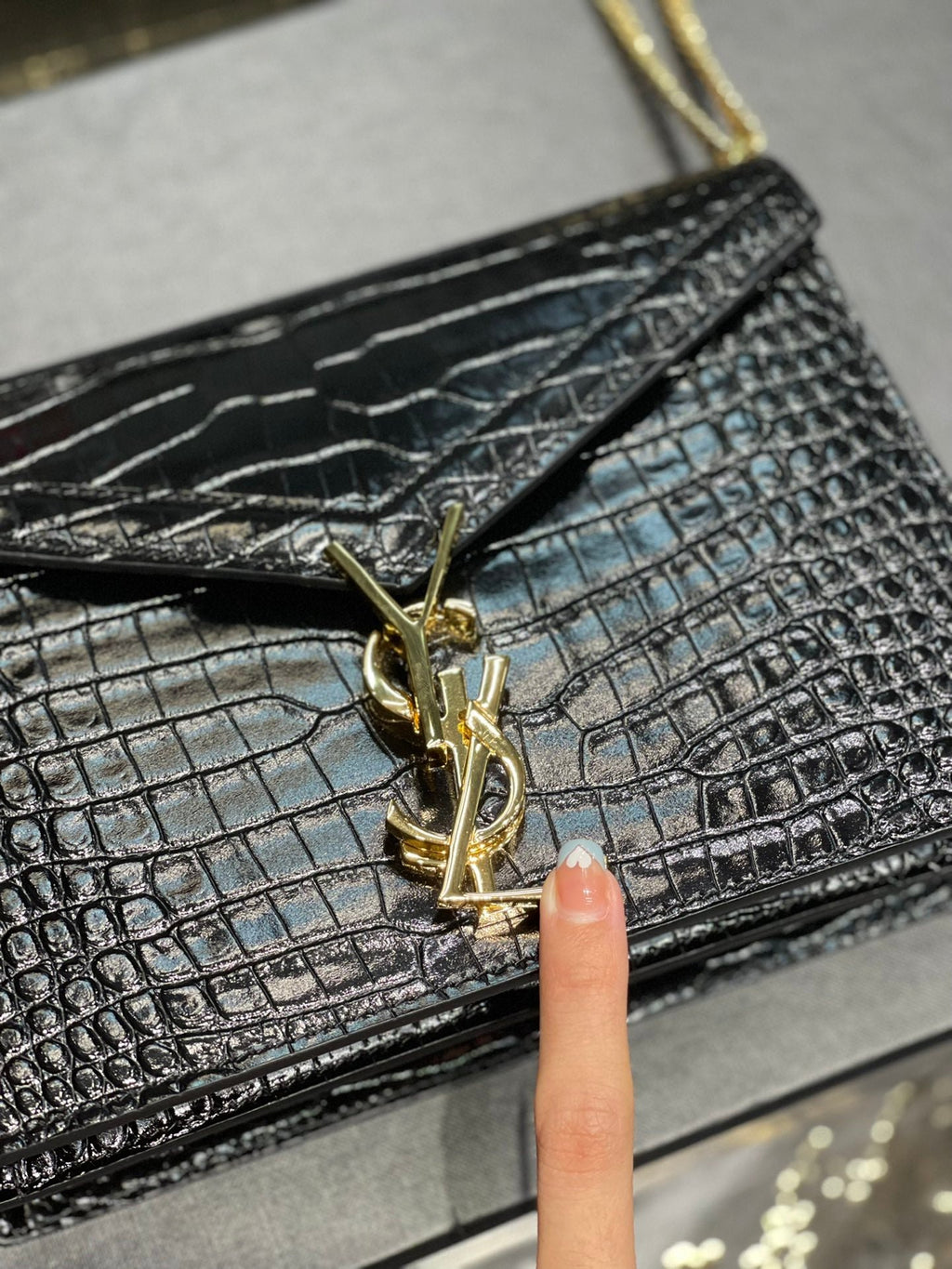 Saint Laurent Cassandra Medium Chain Bag In Grain De Poudre Embossed 22cm Black