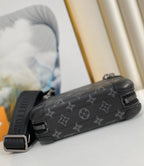 Louis Vuitton M45579 Horizon Clutch 21cm