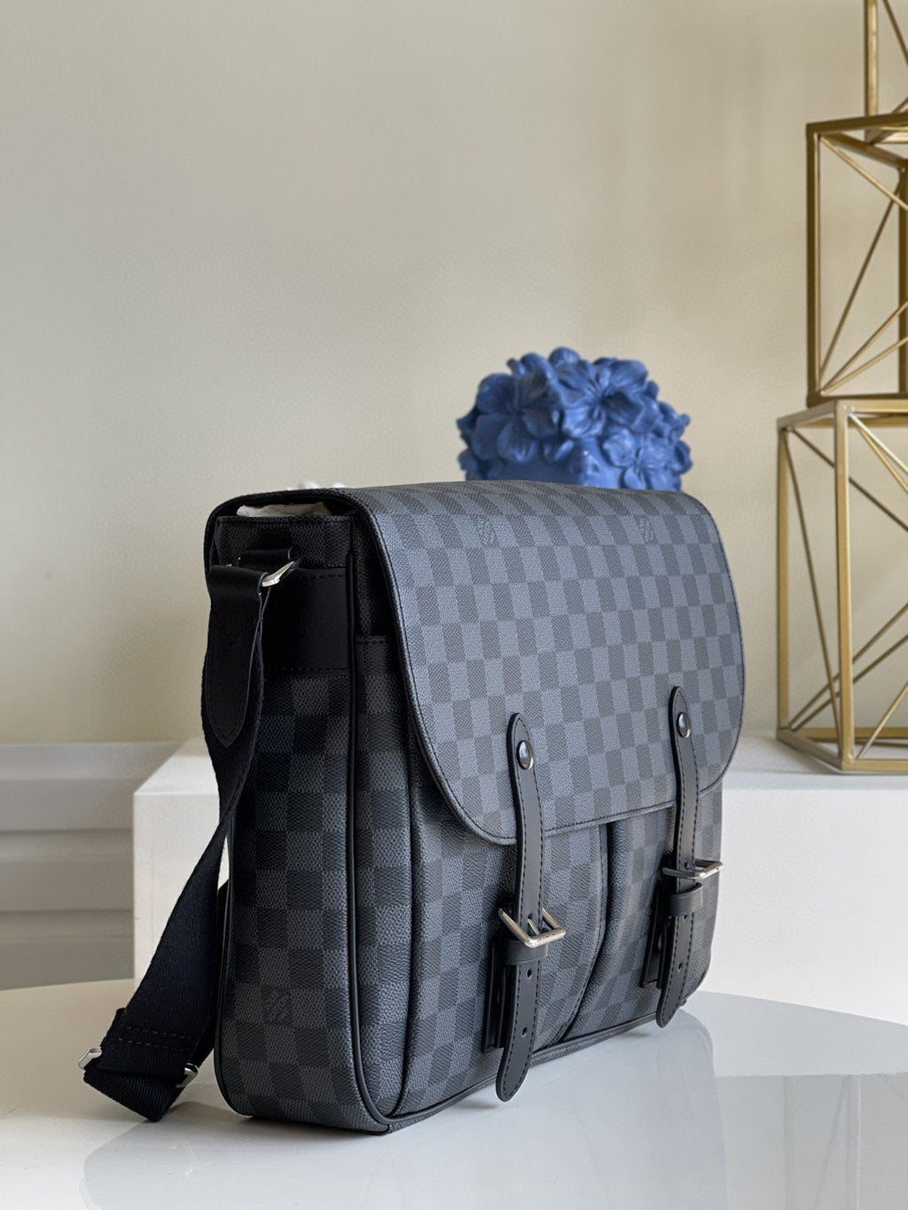 Louis Vuitton Christopher Messenger Bag Damier Graphite 33cm